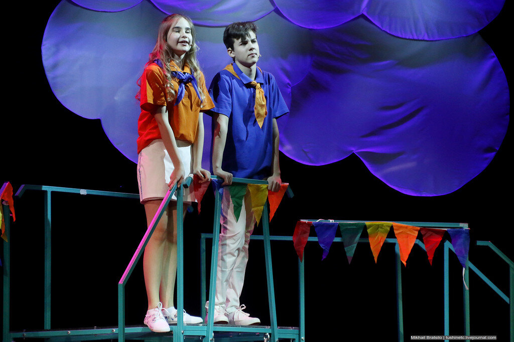 02. Санта - Александра Абрамейцева, Макс - Кирилл Скрипник

