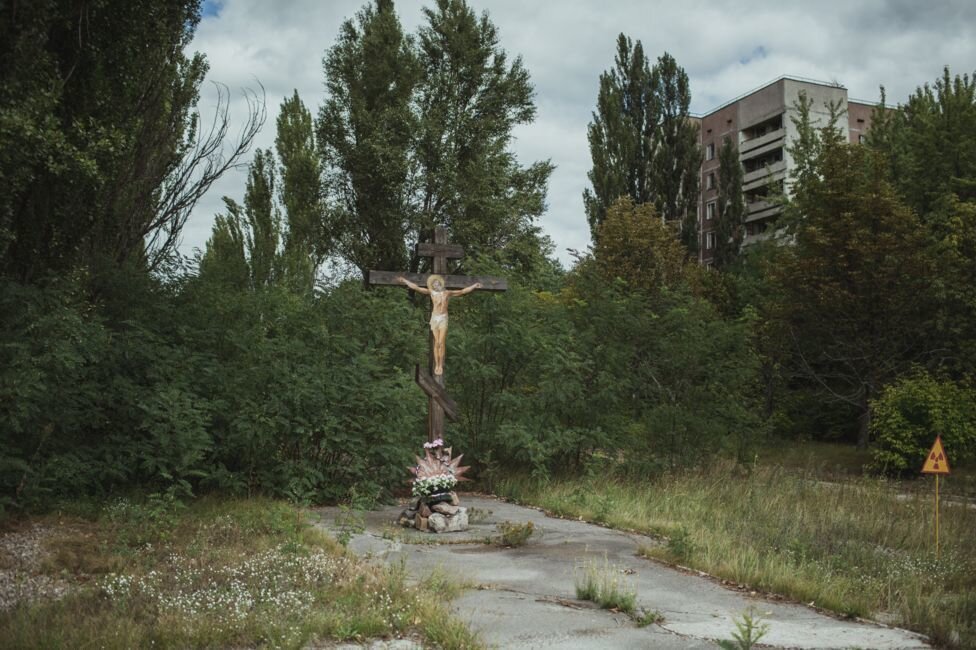 Попали в прошлое в чернобыле. Припять Чернобыль ЧАЭС зона отчуждения. Чернобыль зона отчуждения город Припять. Припять зона отчуждения 2021. Припять город призрак.