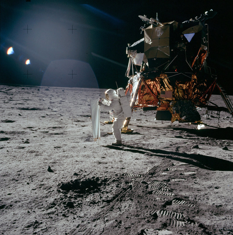 Первый человек высадился на луну. Апполо 11 на Луне. Миссия Аполлон 11.