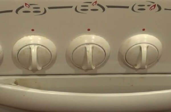 Стерлись цифры на плите. Плита hansa fccw51004011. Электроплита gorenje e71xe1 ручки переключателя. Стерлись цифры на плите. Стерлись ручки на плите.