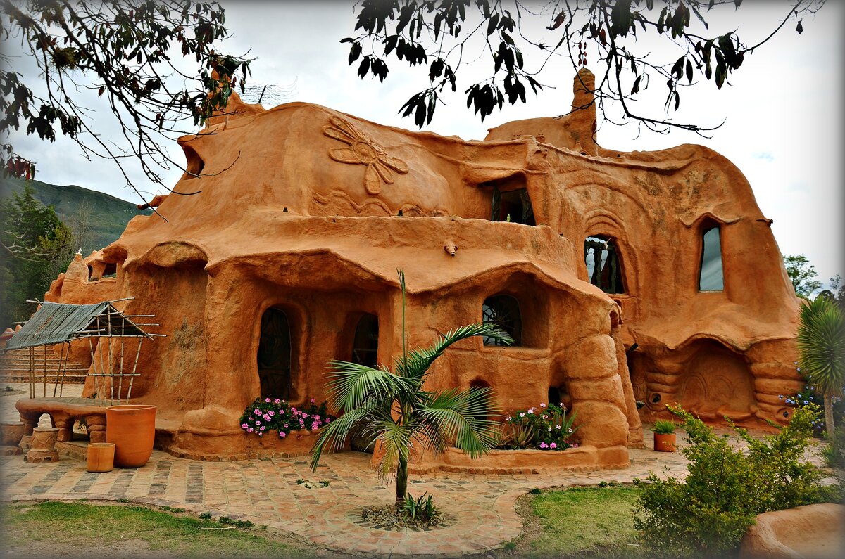 При близком рассмотрении