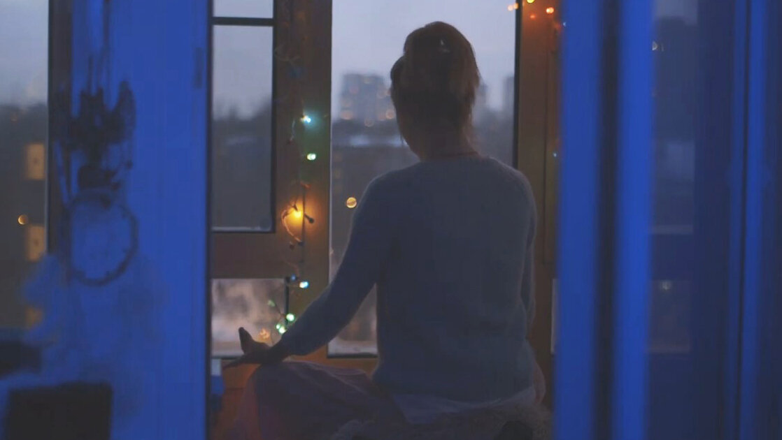 кадр из короткометражного фильма "У меня все", реж. Саша Потапова.