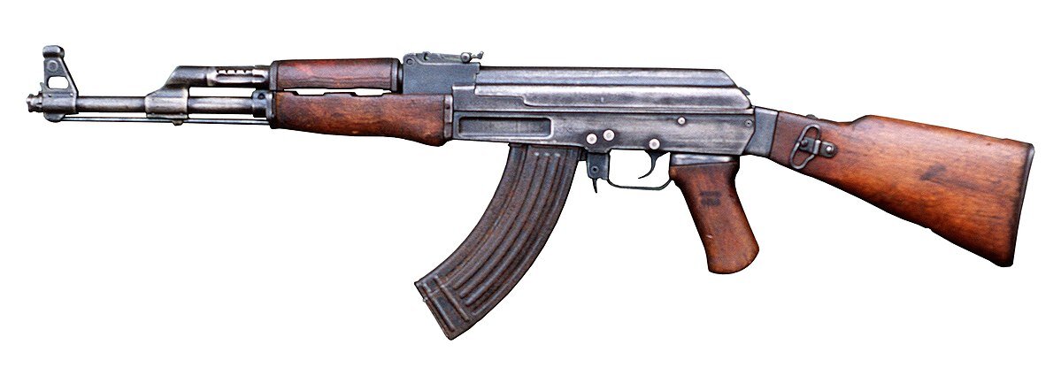 Автомат, принятый на вооружение в СССР в 1949 году; индекс ГРАУ — 56-А-212. Был сконструирован в 1947 году М. Т. Калашниковым.