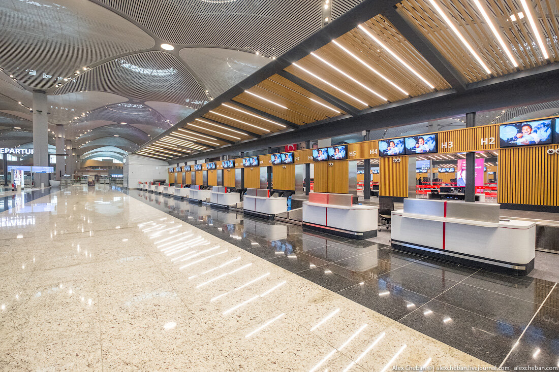 В декабре 2018 года в Стамбуле состоялось официальное открытие первой очереди самого гигантского аэропорта в мире.-2