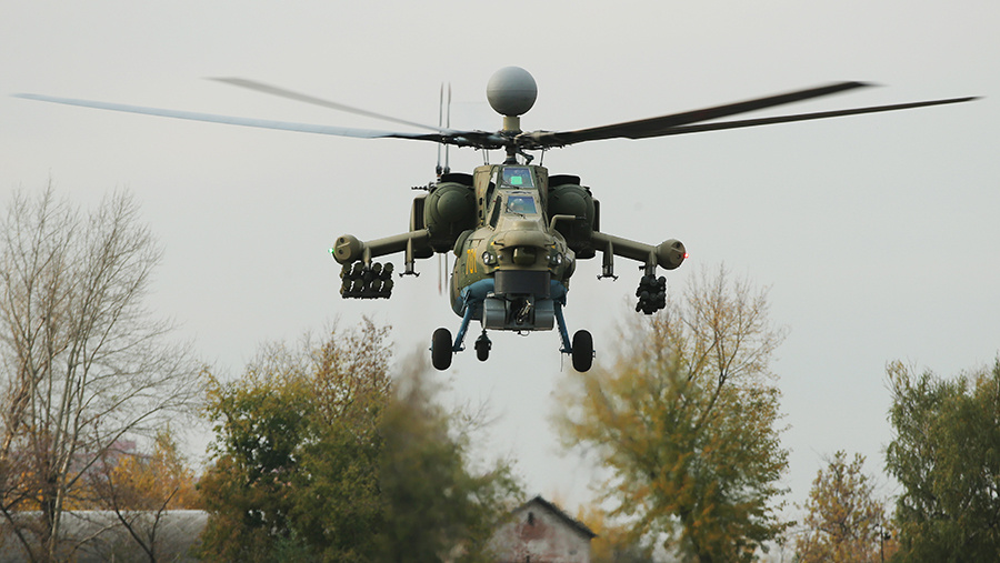 Первый образец модернизированного вертолета Ми-28Н в момент совершения первого полета во время летных испытаний на территории Московского вертолетного завода им. М.Л. Миля холдинга «Вертолеты России» в Томилино. Фото: ТАСС/Дмитрий Серебряков