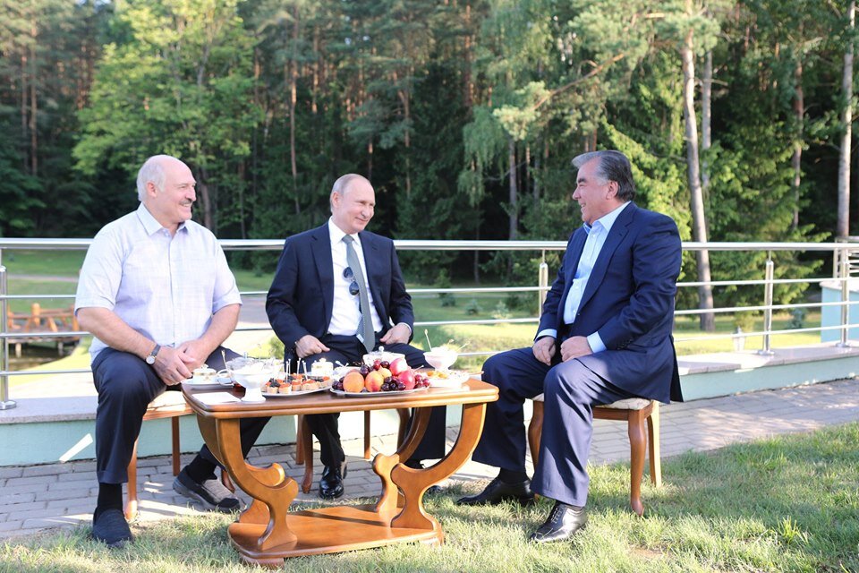 Президенты по время встречи
Фото: Пресс-службы президента РТ
