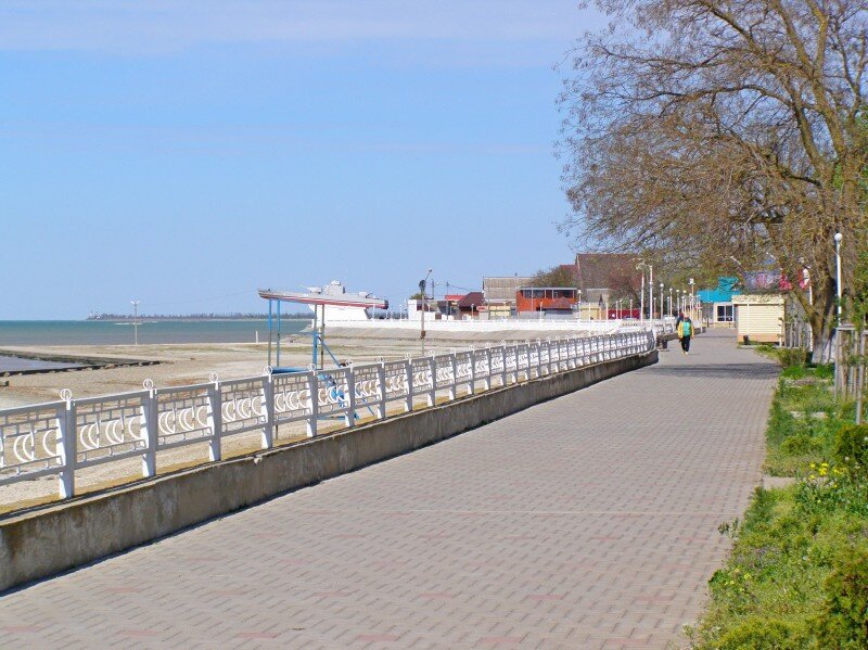 Приазовская приморско ахтарск. Приморско-Ахтарск набережная. Город Приморско-Ахтарск Краснодарский край. Набережная в Приморско-Ахтарске. Набережная Приморско-Ахтарск 2022.