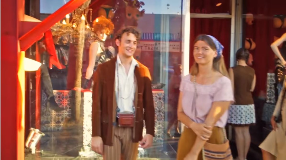 Фрагмент из видео Phil Grishayev на youtube.com во время уличных съемок "Однажды в Голливуде!