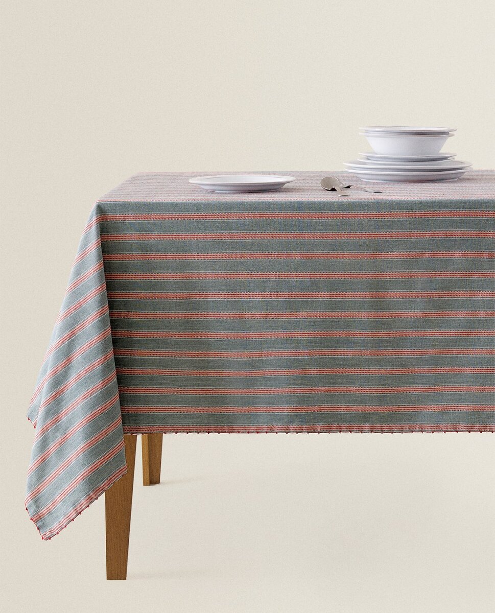 ВЫШИТАЯ СКАТЕРТЬ В ПОЛОСКУ 2 999 РУБ.