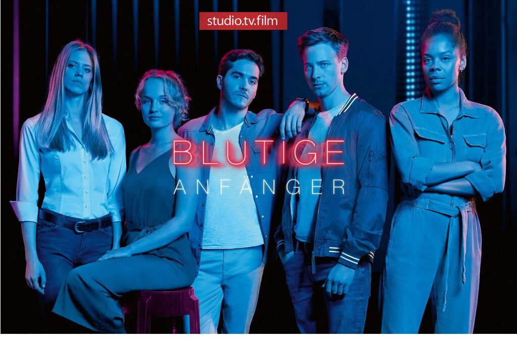 постер к сериалу.