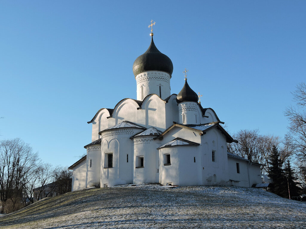 Средний г. Средний город Псков. Стена среднего города Псков. Фото Псков средний город.