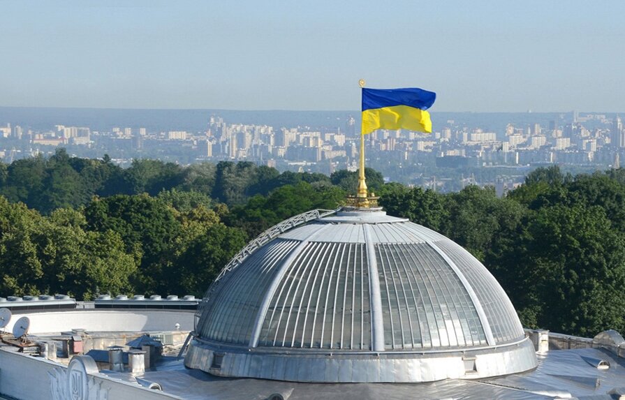 Здание, в котором располагается в Киеве Верховная Рада Украины, фото из Википедии