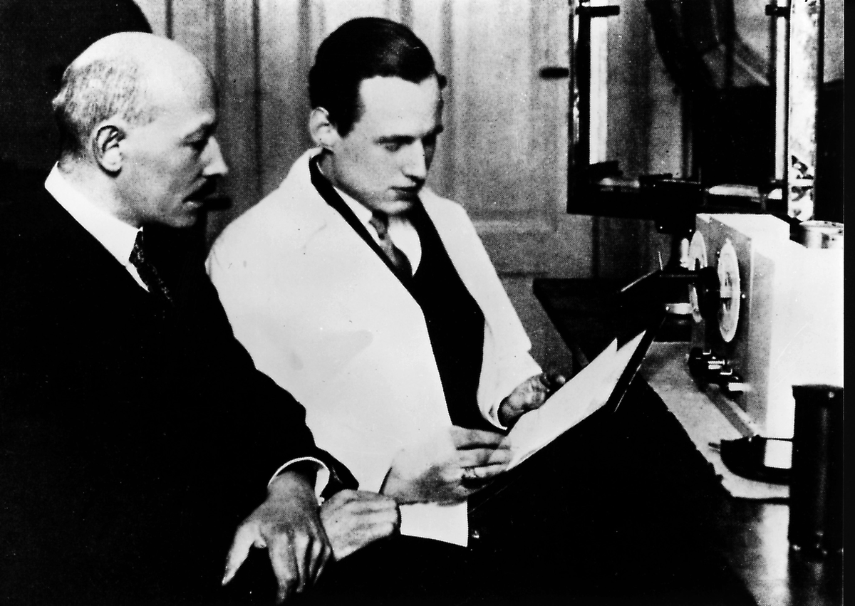 Зигмунд Лёве и Манфред вон Арденне в 1928 г.