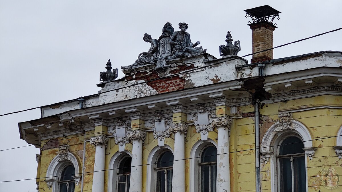 Брат дом. Бежецк особняк Купцов Неворотиных. Дом Неворотиных Бежецк. Особняк Неворотиных Бежецк внутри