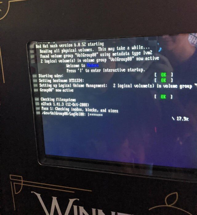 Фотобудка на базе Fedora, США.