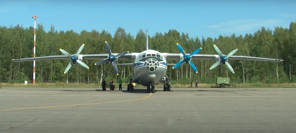 Ан 18. АН 10. Самолёты Ильюшина. Самолеты Антонова. АН-10 ил-18.