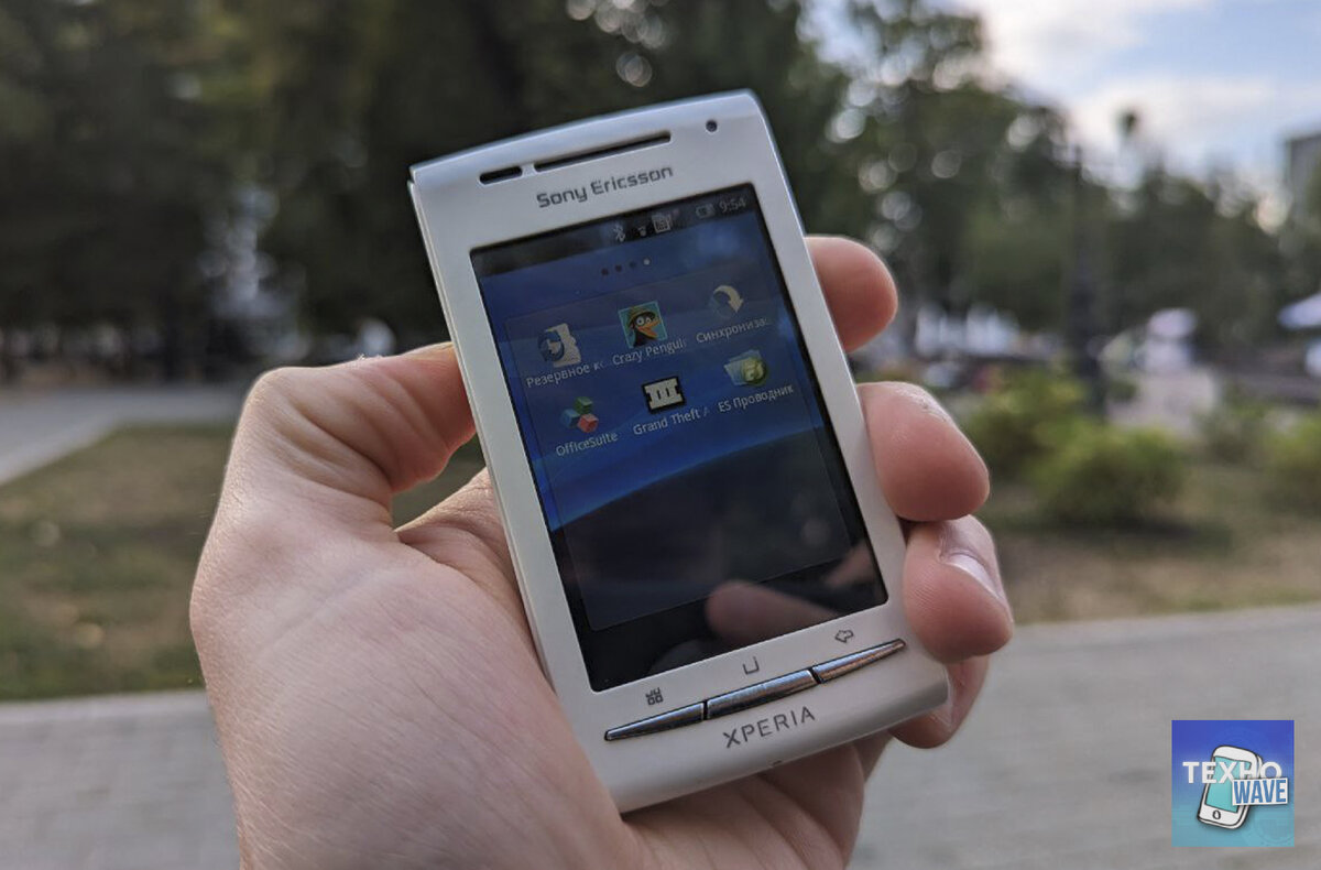 Sony Ericsson Xperia X8: когда смартфоны были интересными / РетроWave #2 |  ТЕХНОwave | Дзен