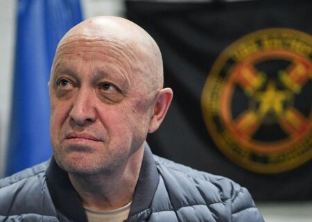    «Прошло быстро и тихо». Пригожина похоронили рядом с отцом на Пороховском кладбище в Санкт-Петербурге