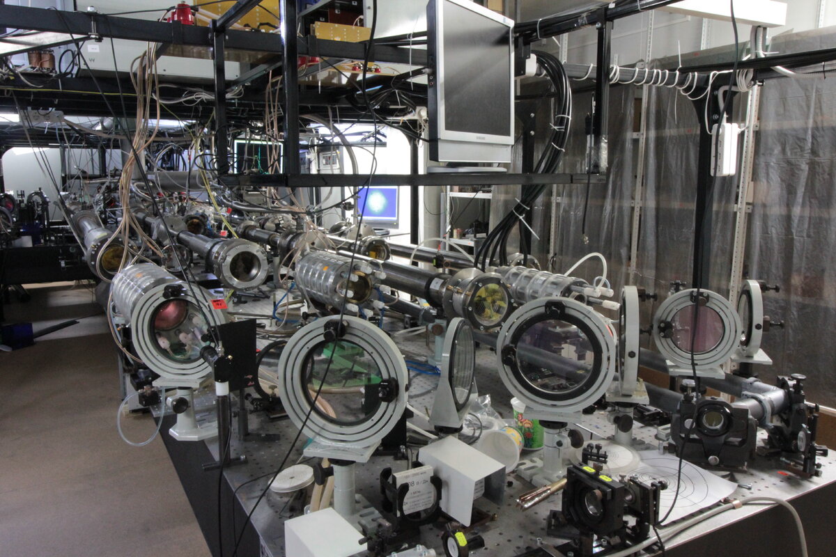 Внешний вид установки PEARL
© А. Шайкин // ИПФ РАН
