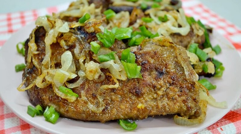 отбивные из печени с горчицей и соевым соусом. отбивные из печени говяжьей. отбивные из печени свиной. отбивная из печени говяжьей рецепты. отбивная из печени говяжьей рецепты.