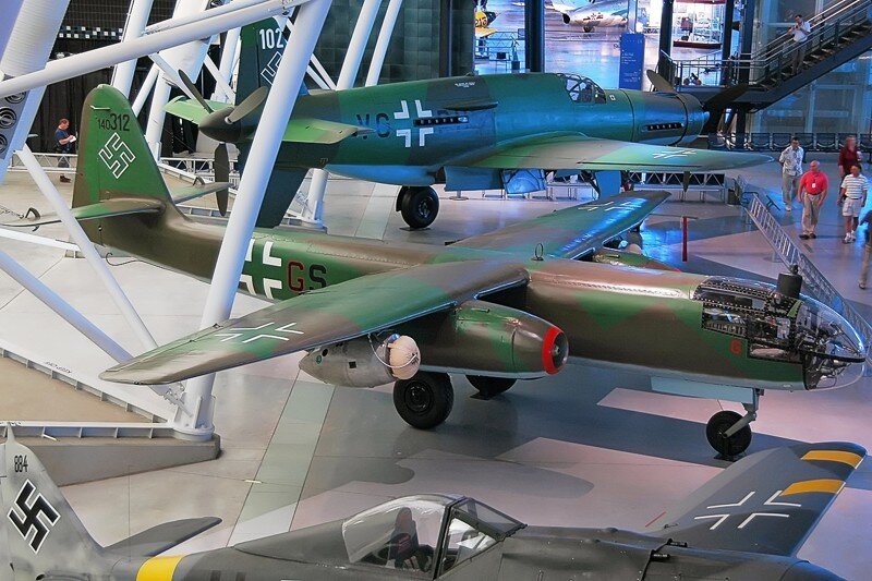 Arado Ar 234 B-2 в Национальном музее авиации и космонавтики центра Стивена Ф. Удвара-Хази, Вашингтон, США.
