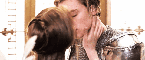 Собственно, главные герои фильма в поцелуе