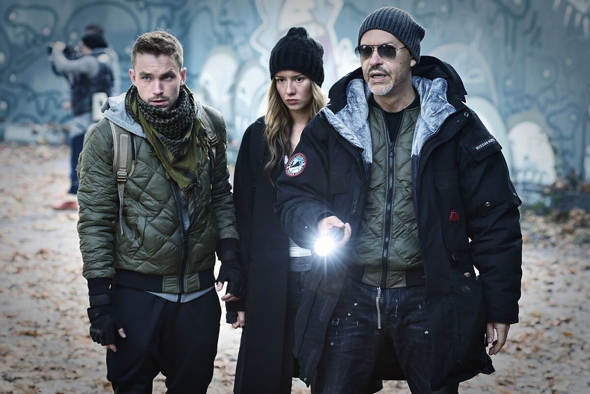 В ролях две главные молодые звезды российского кино - Александр Петров и Ирина Старшенбаум