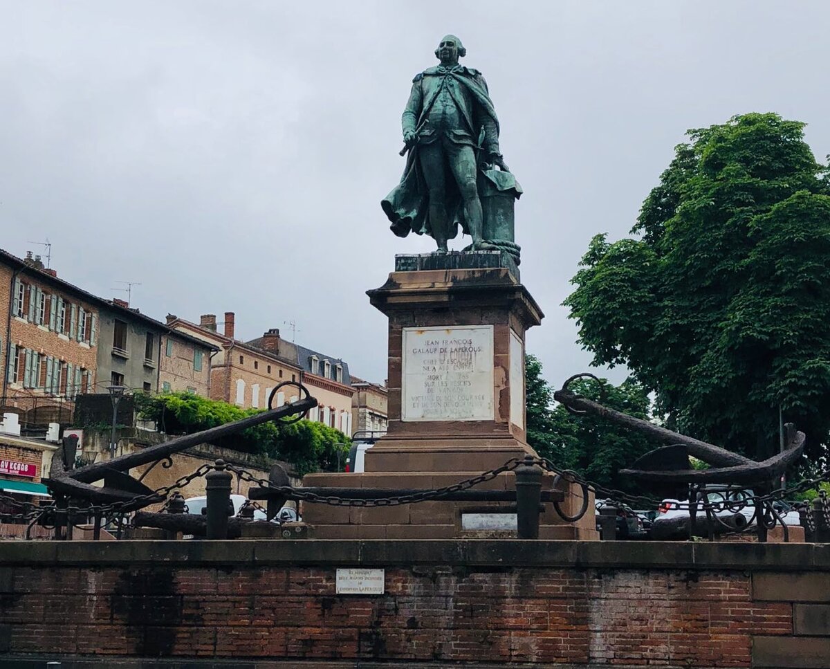 Лаперуза в Альби чтят и любят