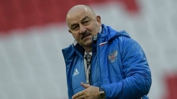 Фото: Спорт-ЭкспрессПо словам 55-летнего специалиста, он полностью недоволен игрой. Он подчеркнул, что после первого пропущенного мяча команда перестроилась.
