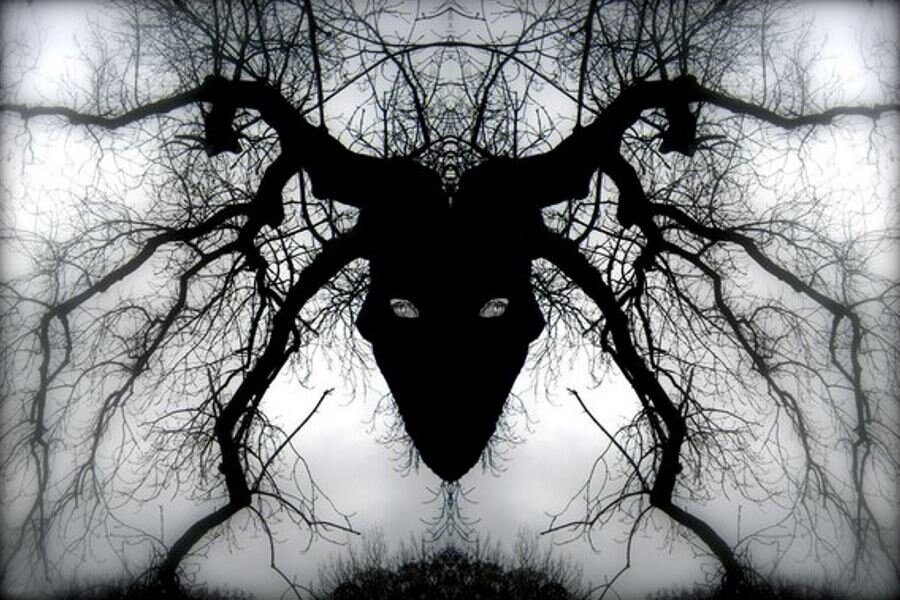 Иногда порча на врага – это единственное, что можно сделать. Особенно полезны такие методы, если других возможностей повлиять на человека вы не имеете.  Научиться вредоносной магии вы можете  посмотрев видео  "Как наказать обидчика или врага. Сильные порчи. 18+". 
Избавится от негативного влияния  обидчиков может каждый, даже если не знает их в лицо. 
Действенные заговоры помогут защититься от любого зла и проучить всех, кто решил причинить Вам вред.
Лично я не рекомендую делать порчи!  Помните, что у вашего врага может быть защита. И тогда, порча полетит на вас!  Вы также можете пострадать во время обряда, если не хватит сил и опыта! Перед чтением заговоров позаботьтесь о защите от отката! 
С ув. Валтея! 
