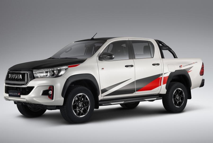 Toyota Hilux GR Sport Double Cab 2018 года