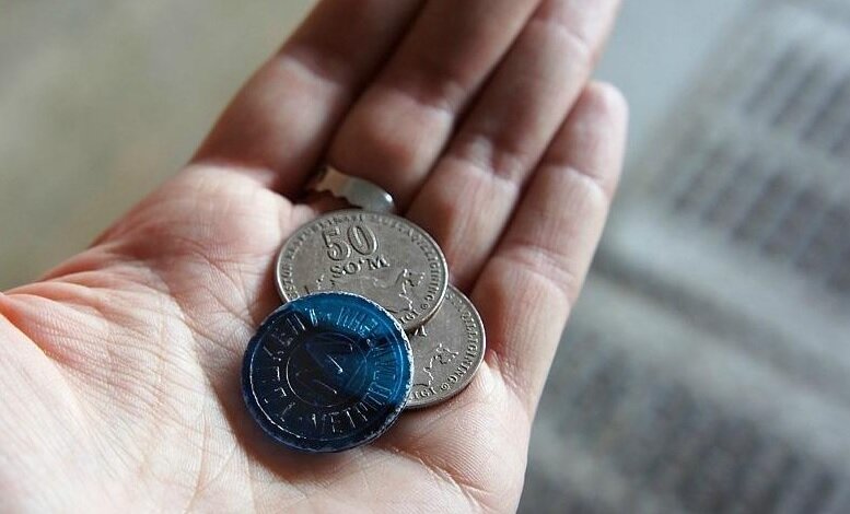 Так выглядит жетон для проезда в Ташкентском метро. Его стоимость 10 руб