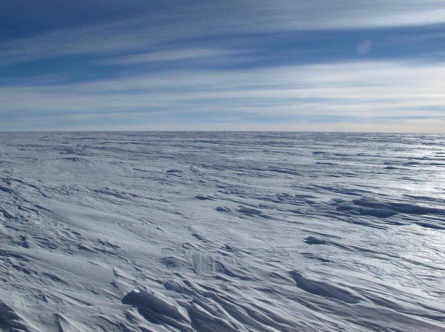 Самая низкая температура воздуха в антарктиде. Балтийское море Ледовый Покров. Ветер в Антарктиде. Климат Антарктиды. Антарктическое плато.