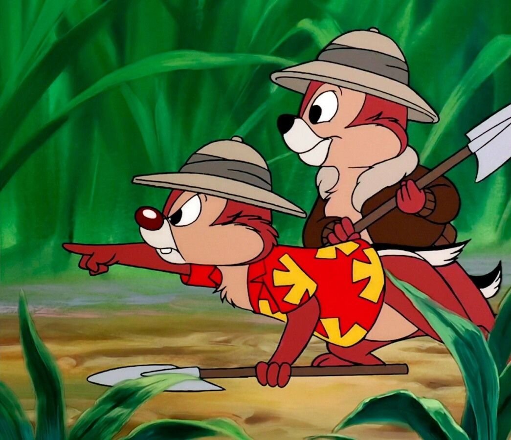 Оказалось, эти ребята были нарисованы по образам Индианы Джонса (1981) и детектива Магнума (1980)