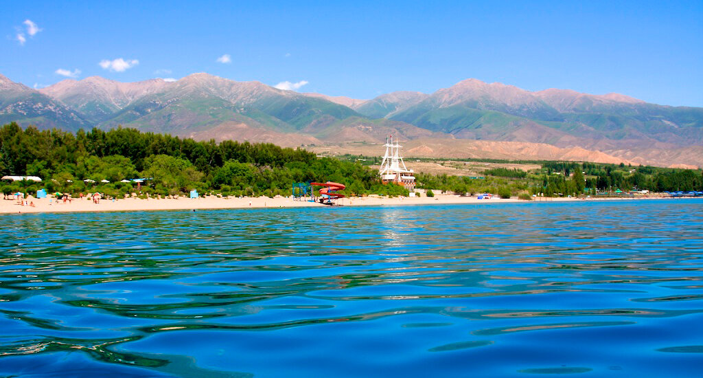 Отдохнуть иссык куле. Курорты на озере Иссык-Куль Киргизия. Ала-ТОО пансионат Кыргызстан Иссык-Куль.