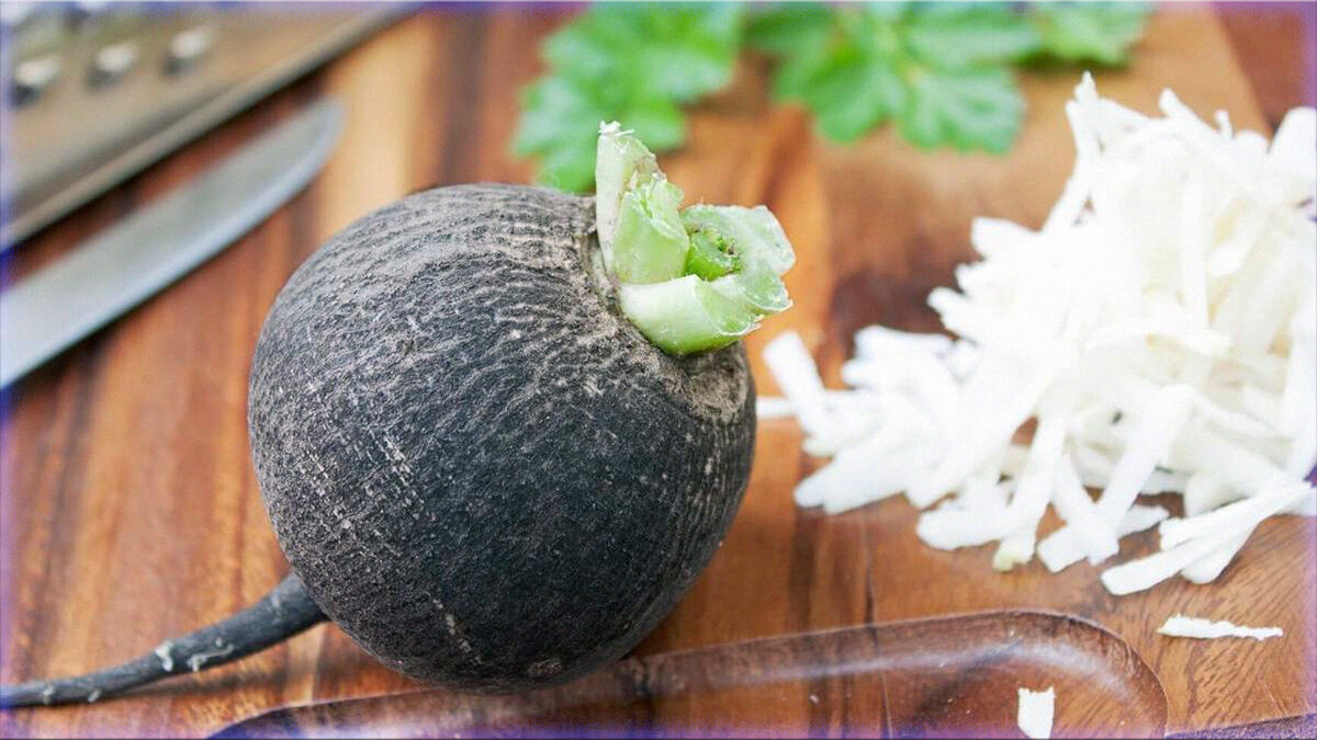 Редька. молоко, соль. Простой рецепт и непредсказуемый вкус.