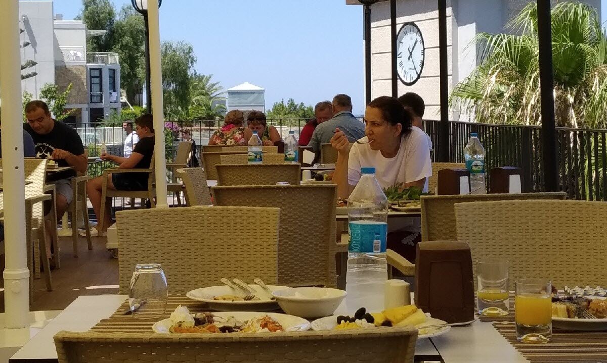 Та самая "хранительница турецкого очага". На следующий день.