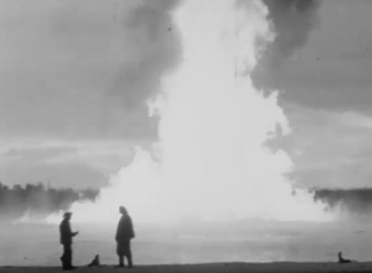 Кадр из документального фильма "Путешествие в будни" (1965)