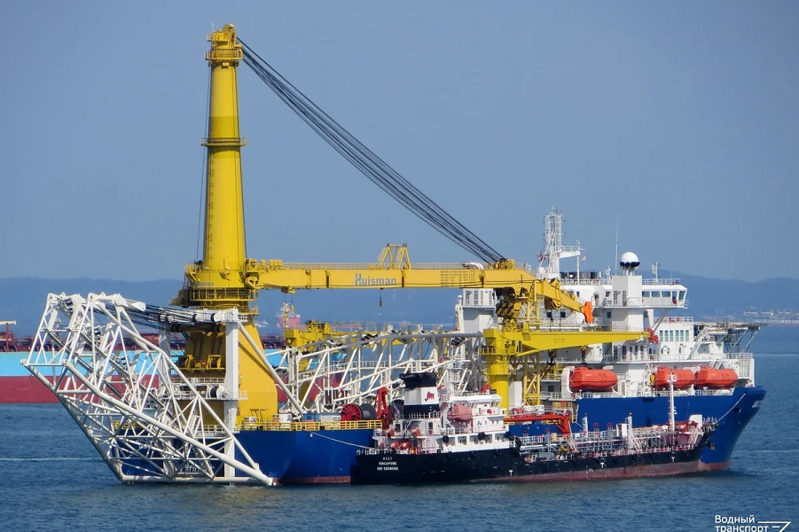 Трубоукладчик "Академик Черский"
