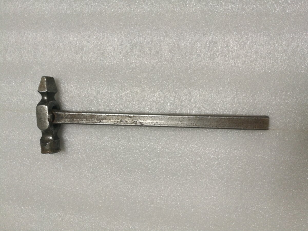 Более лёгкий и маленький