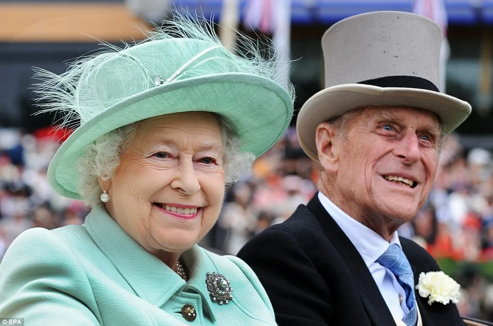 Муж елизаветы в молодости. Elizabeth 2 and Prince Philip. Муж английской королевы Елизаветы 2.