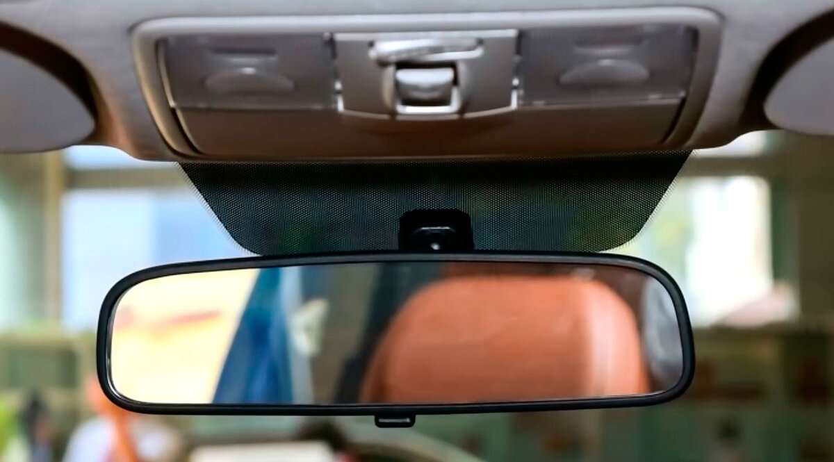 Водитель в зеркале. Овальное напольное зеркало с вырезной рамкой. Ассистент перестроения audi q5 fl. Зеркало orian luxe 600. Зеркало с автозатемнением пежо 308.