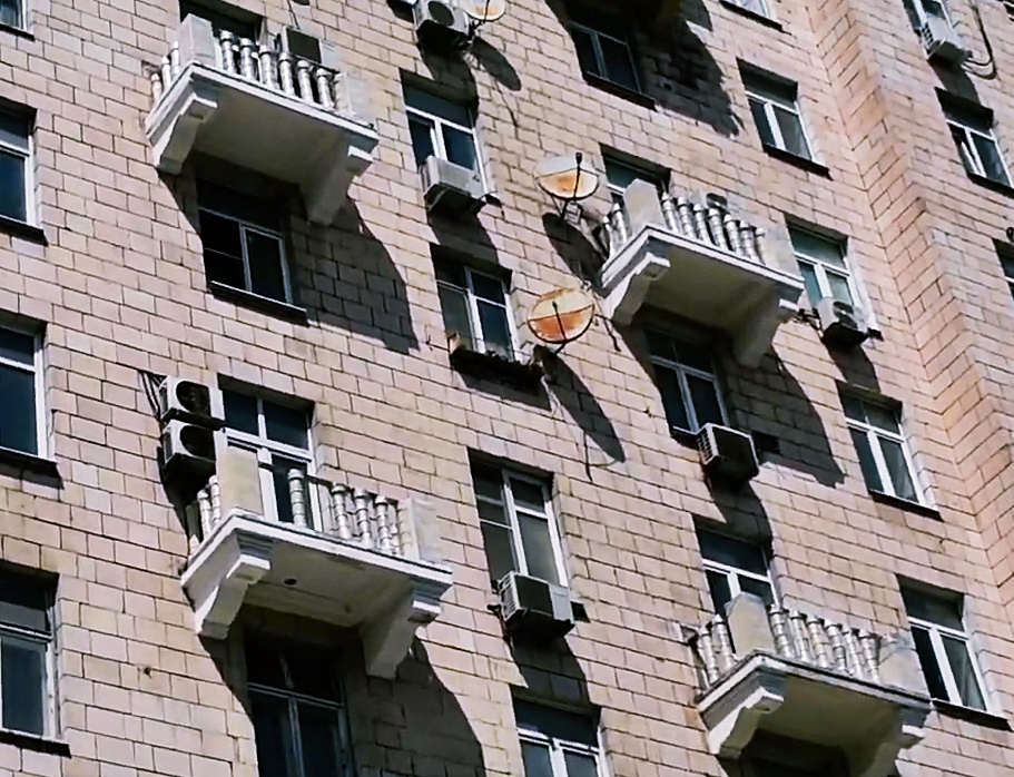 Ржавые тарелки - эхо начала 2000-ых