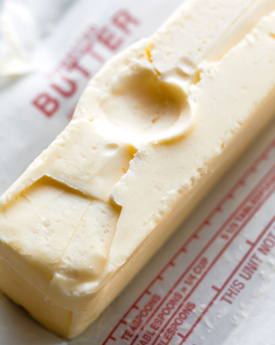 Сливочное масло комнатной температуры