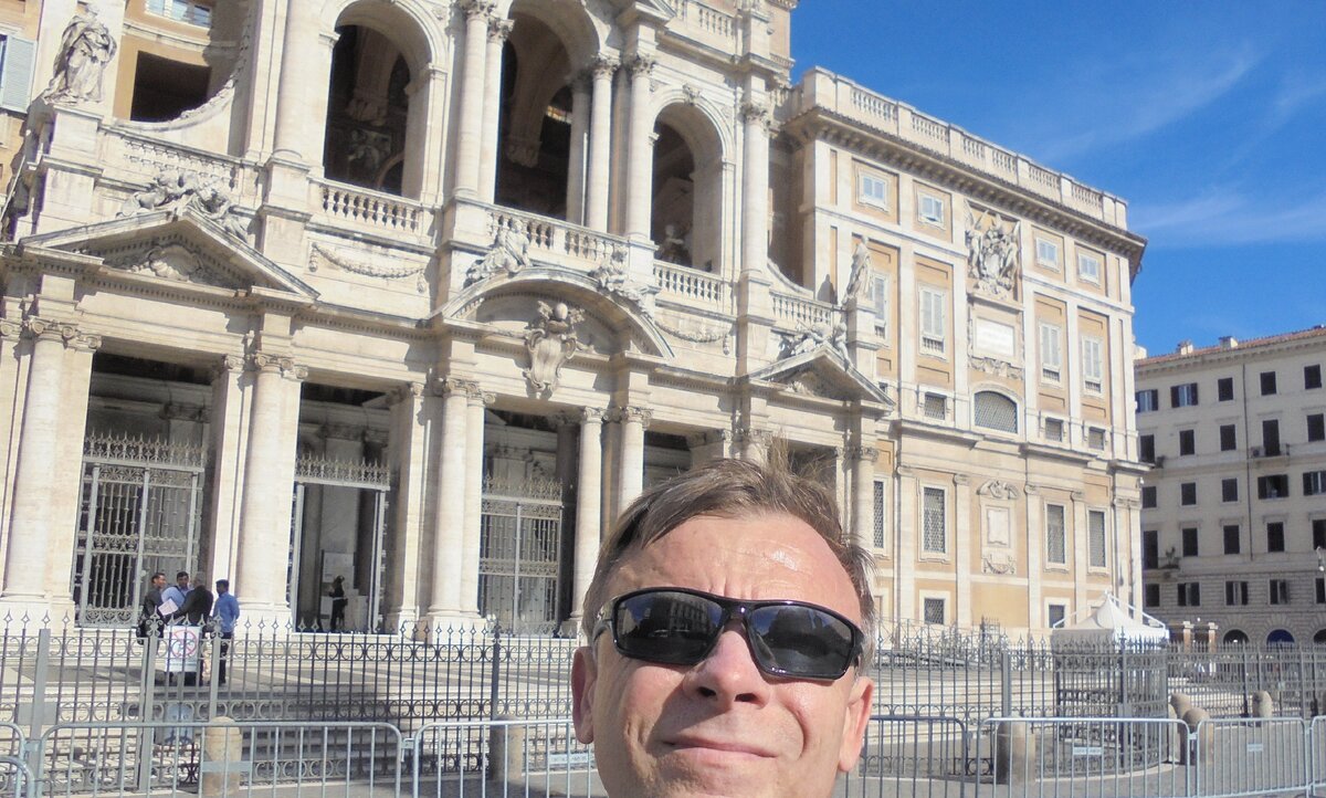 У Санта Марии Маджоре, ищу Серёгу и Светлану!