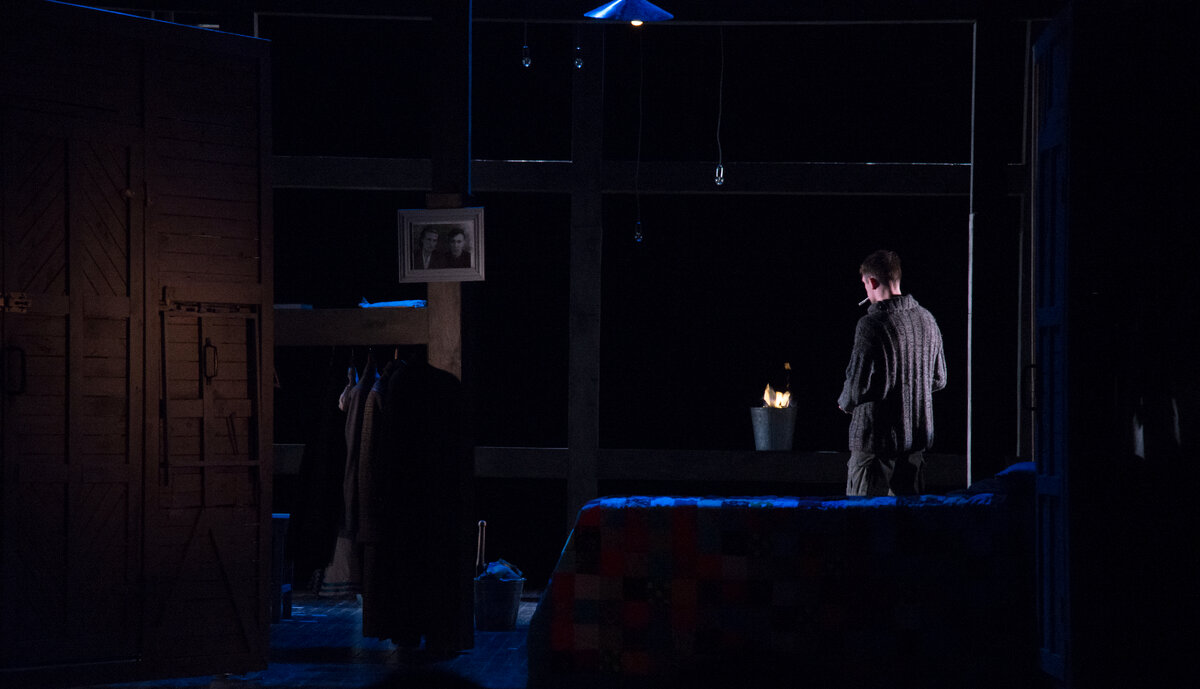 «Тихий шорох уходящих шагов».