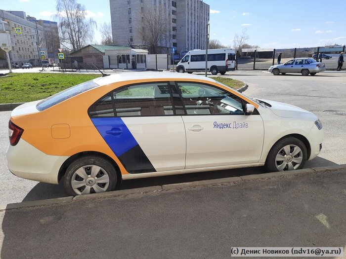 На сегодняшний день (сентябрь 2021) в Казани работают два оператора каршеринга: Делимобиль и Яндекс Драйв