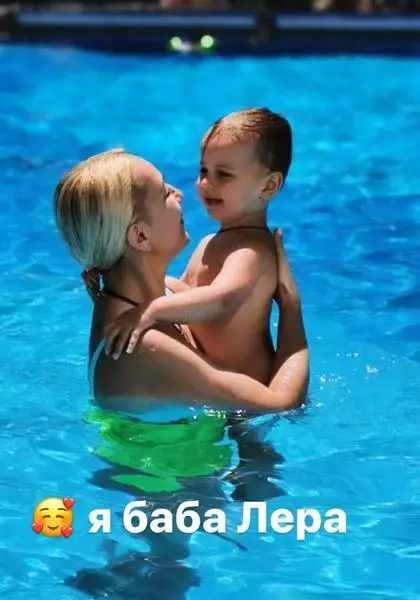 Лера Кудрявцеа с внуком Левой
Фото: www.instagram.com/leratv