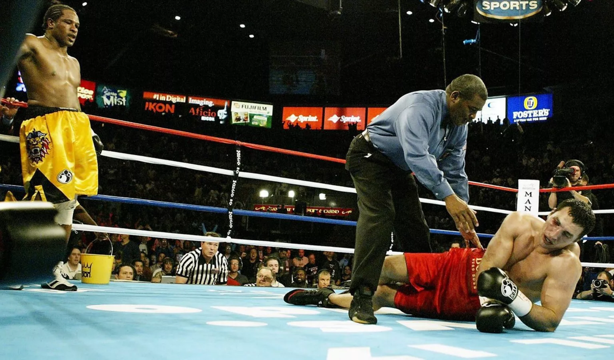 Да, удары у Лаймона Брюстера конечно были более, чем убедительными в том бою