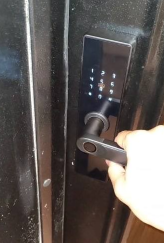 Умный дверной замок